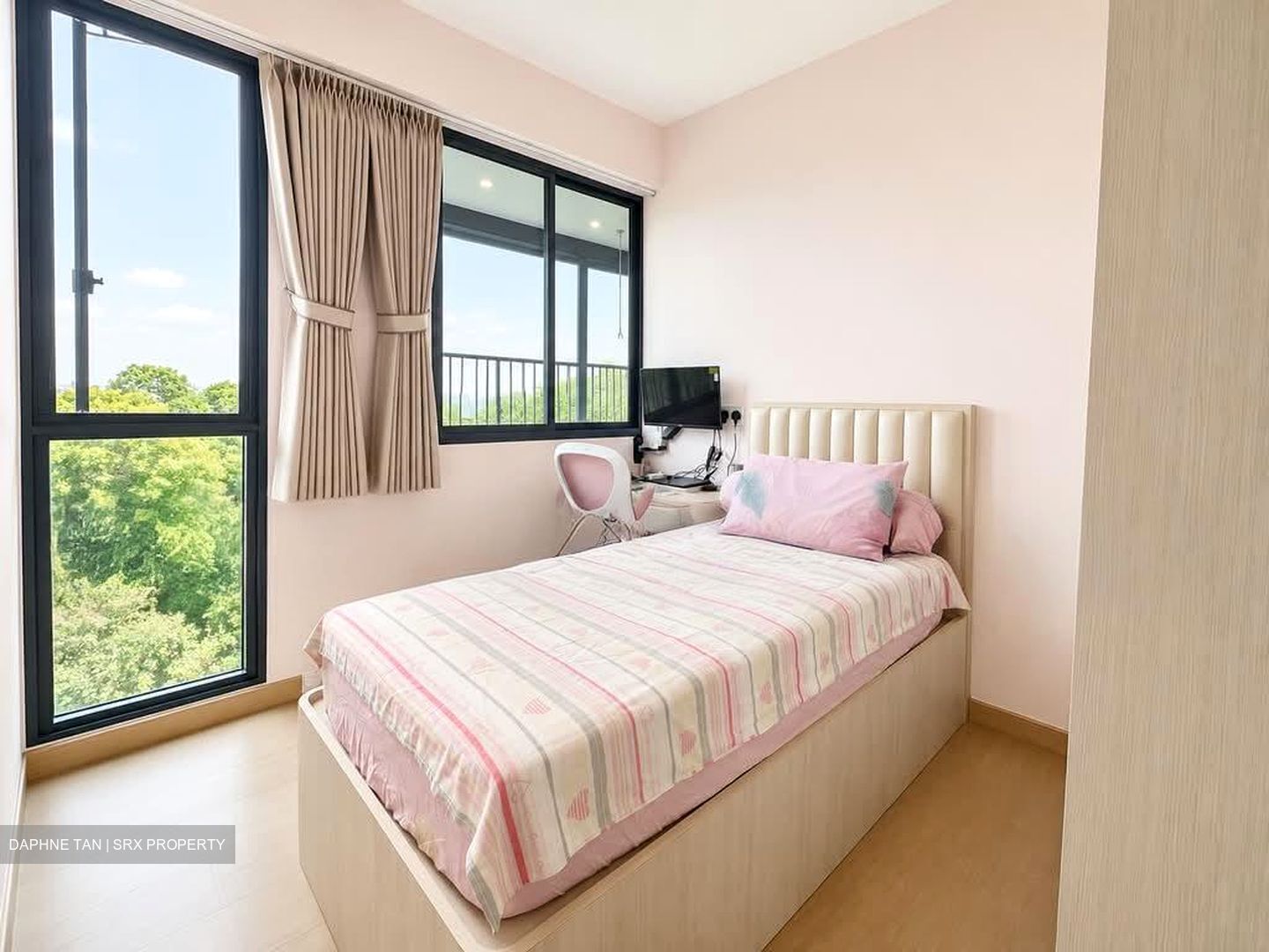 Treasure at Tampines (D18), Condominium #587761511